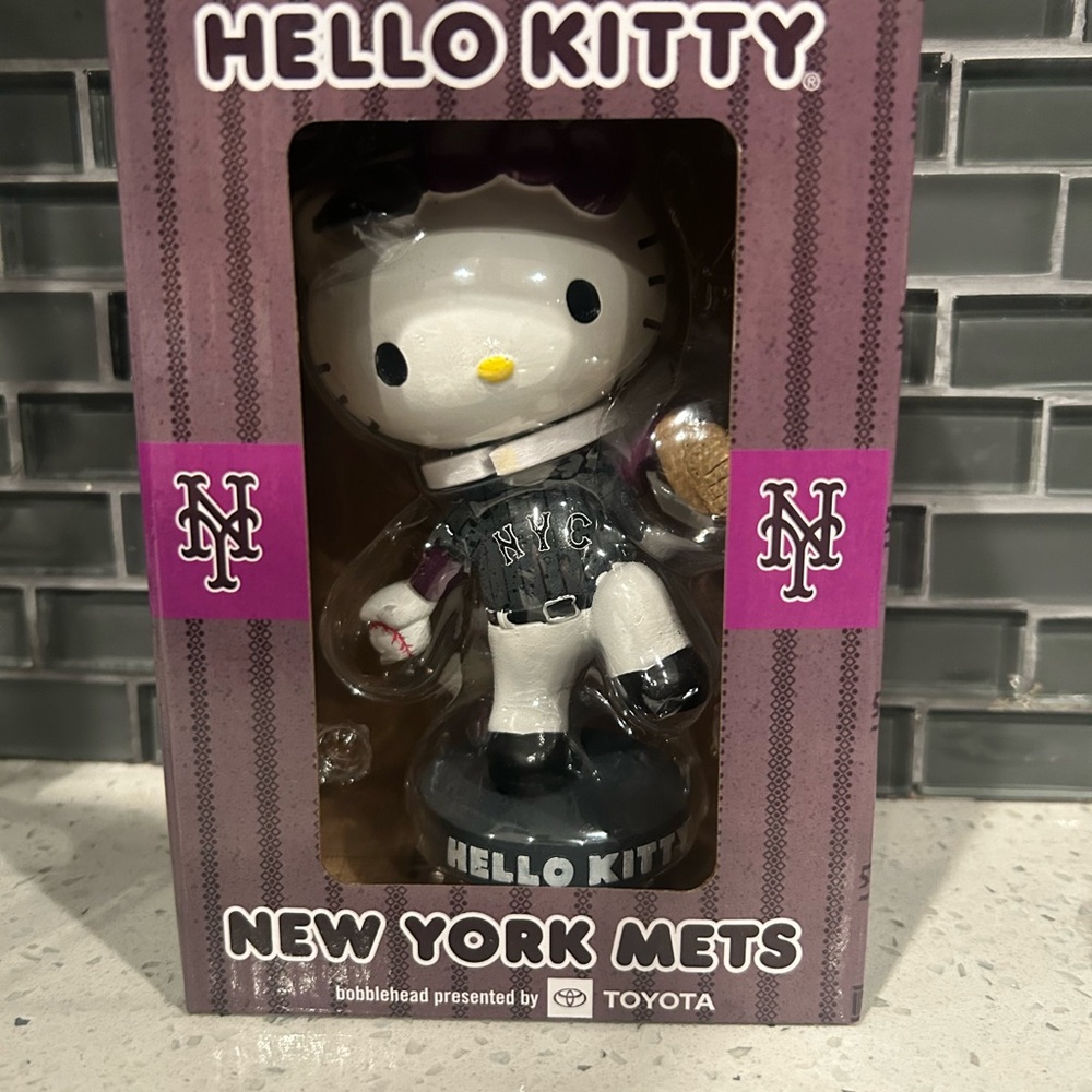 Sanrio Hello Kitty New York Mets Bobblehead - Purple and Black
